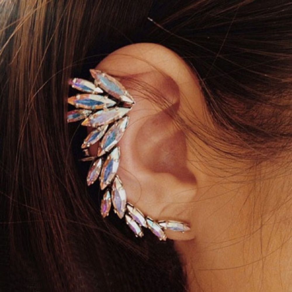 G. by Gennaro Iridescent Feather Full Rhinestone Ear Cuff
Asymmetric Set - Picture 1 of 4